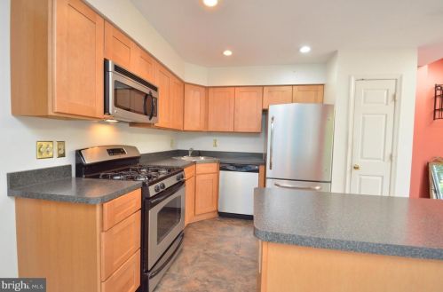 6134 Joust Ln, Alexandria VA  22315-4809 exterior