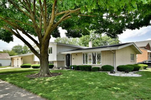 9258 Springfield Ave, Chicago, IL 60805-1460