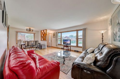 510 Jefferson St, Dolton, IL 60419-1129