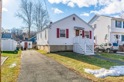 34 Columbia Blvd, Peabody, MA 01960-6332