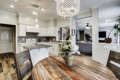 3903 Hl Spg Dr, Humble TX  77345-1227 exterior