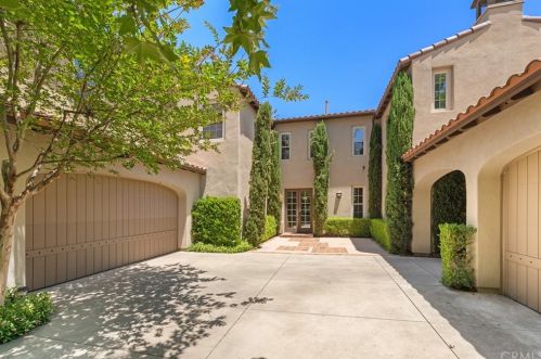 10723 Plumas Way, Tustin CA  92782-4305 exterior
