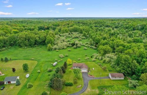 7200 Robertson Rd, Middlevle MI 49333-9199 exterior