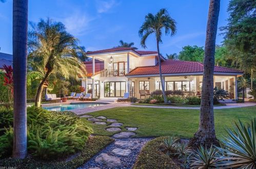 3232 Green Dolphin Ln, Naples, FL 34102-7918