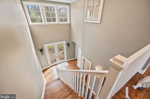 580 Mermaid Ln, Philadelphia PA 19118-4026 exterior