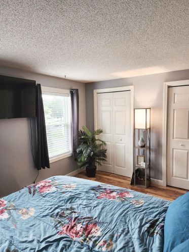 84 Modena Dr, Concord NH  03303-1550 exterior