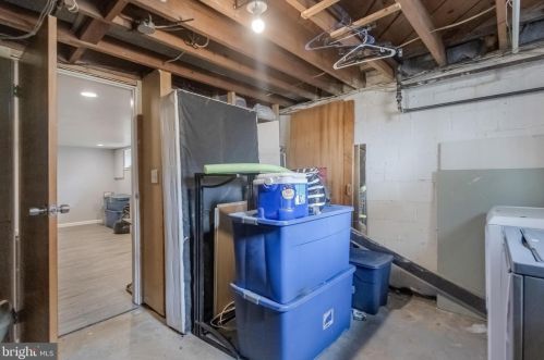 3928 Vermont Ave, Alexandria VA 22304-6326 exterior