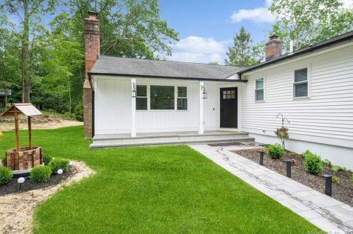 37 Walnut Hill Rd, Ridgefield CT  06877-2906 exterior