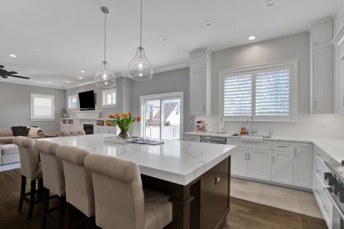 292 Fremont Ave, Elmhurst IL 60126-2200 exterior