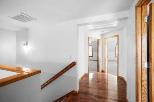 160 Hall Rd, Barrington NH 03825-3211 exterior