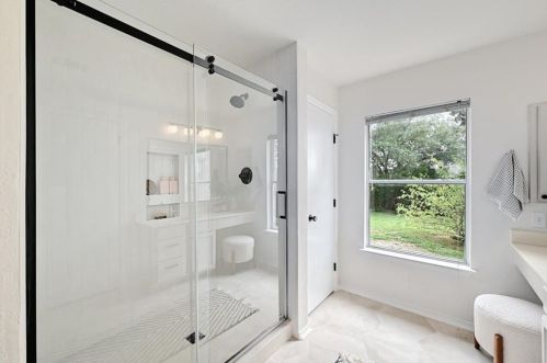 8029 Evadean Cir, Austin TX 78745-8004 exterior