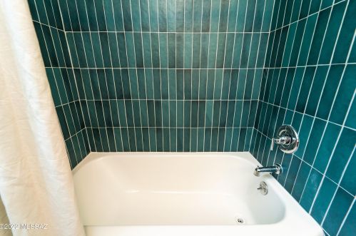 4122 Holmes St, Tucson AZ 85710-3149 exterior