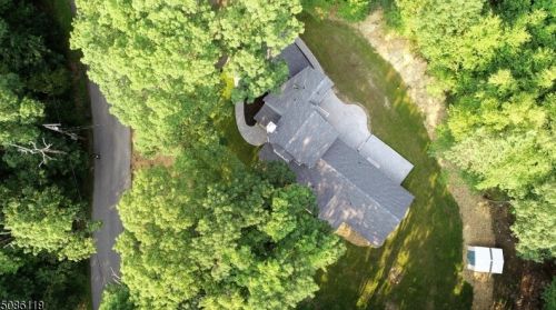 53 Miller Rd, Kinnelon, NJ 07405-3003