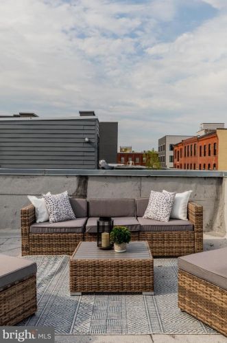 1112 Bodine St, Philadelphia PA 19122-0030 exterior