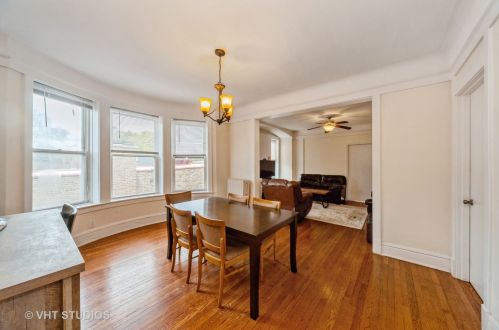 6214 Magnolia Ave, Chicago IL 60626-5306 exterior