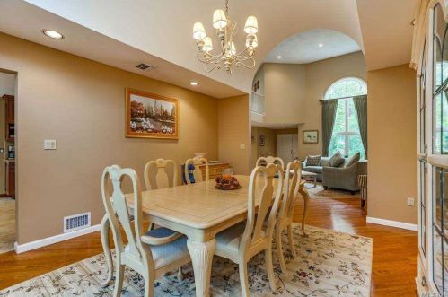 44 Hamlet Dr, Commack NY 11725-4438 exterior