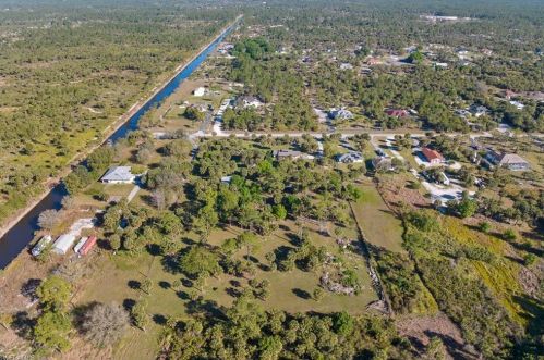 2630 18 Ave, Naples FL 34120-0035 exterior