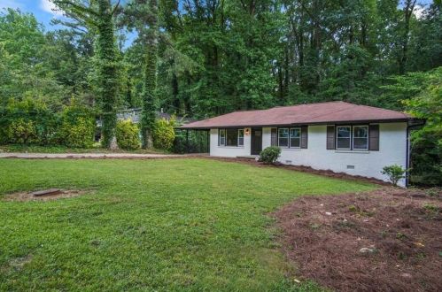 1689 Laurelwood Dr, Atlanta, GA 30311-3800