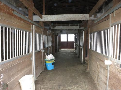 773 Bloomfield Ave, Windsor CT 06095-2812 exterior