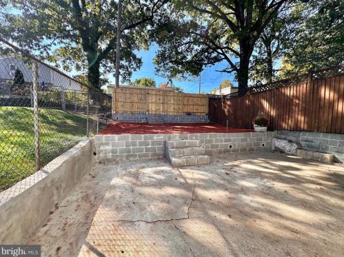 4709 Clay St, Washington DC 20019-1437 exterior