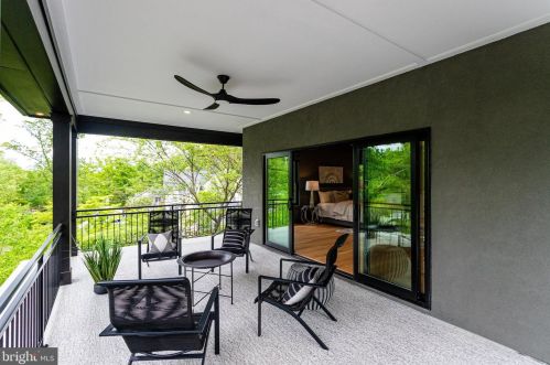 1520 Brookhaven Dr, Mc Lean VA  22101-4127 exterior