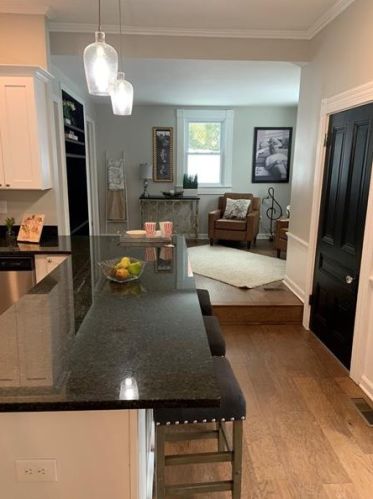 517 Lorenz Ave, Pittsburgh PA 15220-5716 exterior