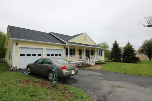 108 County Farm Cross Rd, Dover, NH 03820-6006