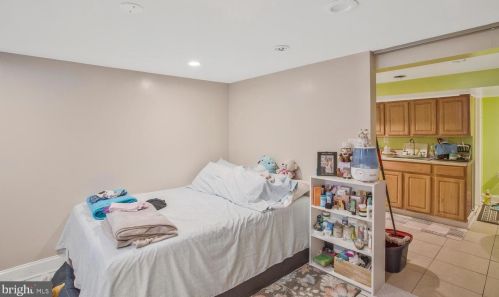 12115 Valleywood Dr, Silver Spring MD 20902-2239 exterior