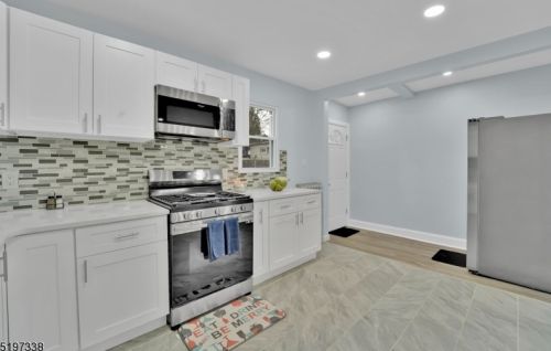 33 Liberty St, Town Center NJ 07052-5501 exterior