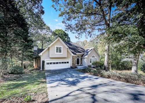 2851 Riverfront Dr, Lithonia GA  30039-8519 exterior