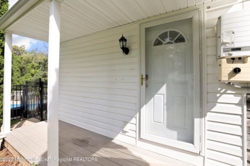 53 Arlene Dr, West Long Branch NJ 07764-1100 exterior