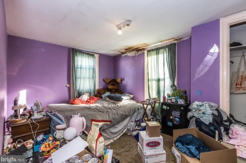 1238 Maple St, Pottstown PA 19464-5822 exterior