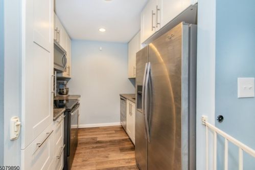 103 Woodcrest Dr, Morristown NJ 07960-4540 exterior