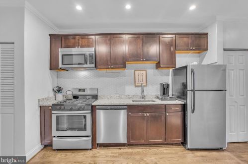 1635 Virginia Ave, Washington DC 20002-2326 exterior