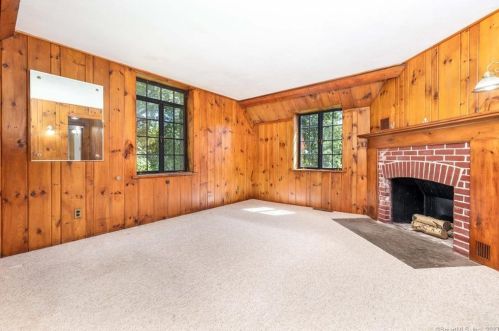 366 Litchfield Rd, Torrington CT 06791-2101 exterior