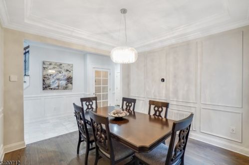 30 Mount Pleasant Pkwy, Livingston NJ  07039-2821 exterior