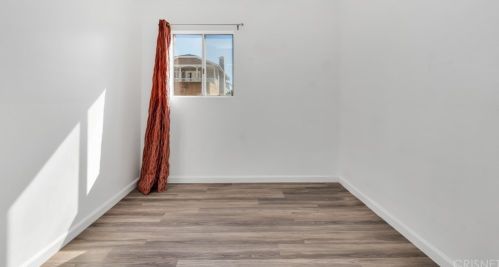 5356 Driftwood St, Oxnard CA 93035-1032 exterior