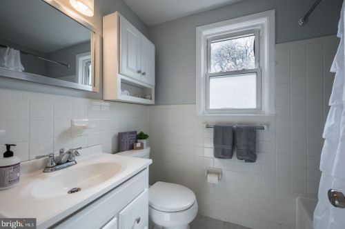 816 Maple Rd, Media PA 19086-7167 exterior