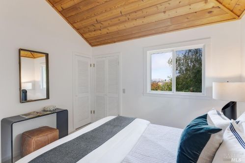 210 Stanford Ave, Mill Valley CA 94941-3562 exterior