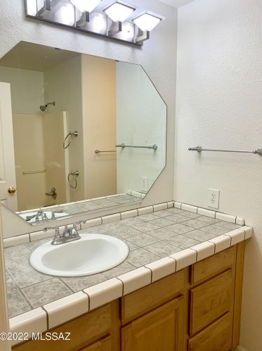 9789 Paseo Del Tornasol, Tucson AZ 85747-5015 exterior