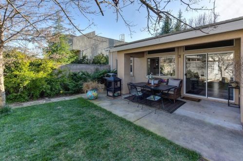 700 Diamond Glen Cir, Folsom CA 95630-3157 exterior