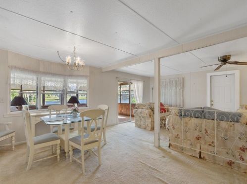 36 Del Prado St, Fort Pierce FL 34952-2850 exterior