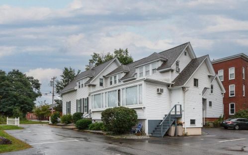 8 Perley St, Concord, NH 03301-3676