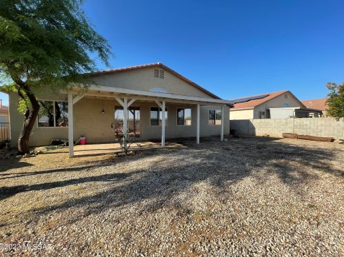 5571 Red Rock Ridge St, Tucson AZ  85742-8121 exterior