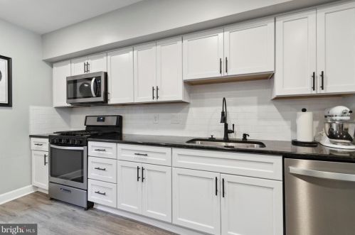 1304 Cleveland St, Philadelphia PA  19146-4605 exterior