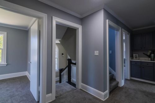 2726 Beverly Rd, Milwaukee WI  53211-2438 exterior