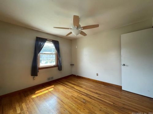 229 Alexander Rd, New Britain CT 06053-1047 exterior