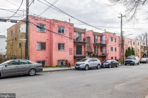 5009 D St, Washington DC  20019-6116 exterior