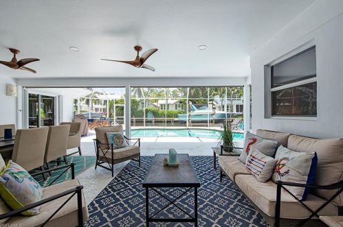 601 15 Ave, Naples FL 34102-7440 exterior