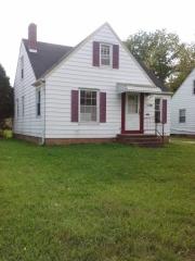16304 Raymond St, Cleveland OH  44137-2823 exterior
